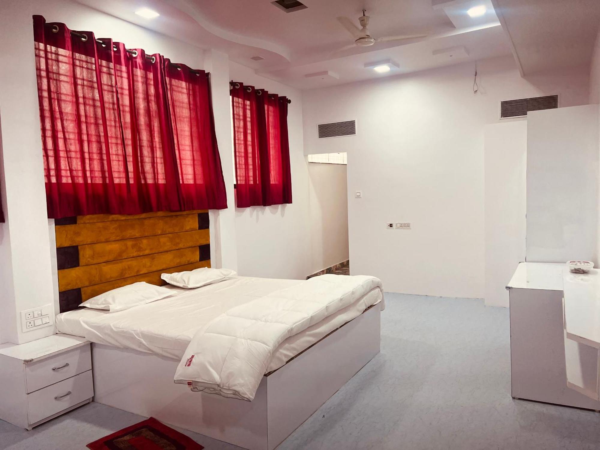 Lotus Hotel Nagpur Eksteriør billede